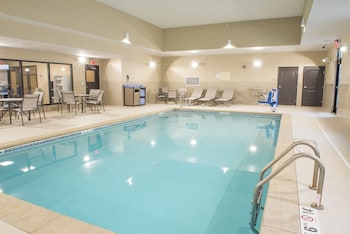 candlewood suites fargo south medical center