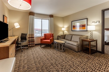 candlewood suites fargo south medical center