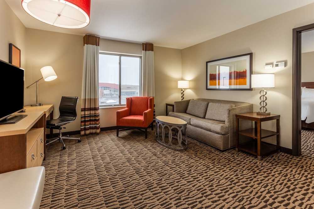 candlewood suites fargo south medical center