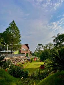 The Gooseneck Hotel And Restaurant,,3 star