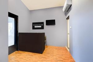 super townhouse nanganallur near chennai airport