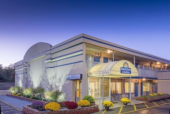Days Inn & Suites By Wyndham Dayton North,Dayton>>Butler Township,2 star