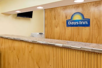 Days Inn & Suites By Wyndham Dayton North,Dayton>>Butler Township,2 star