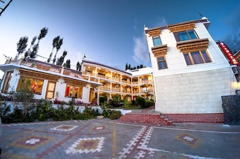 hotel the ladakh