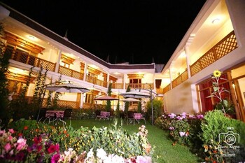 hotel the ladakh