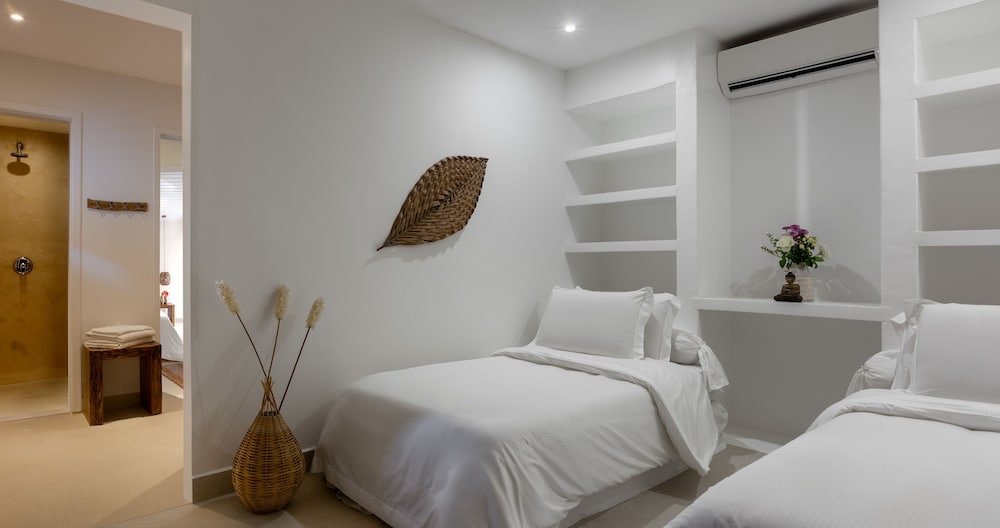 la villa praia la villa group