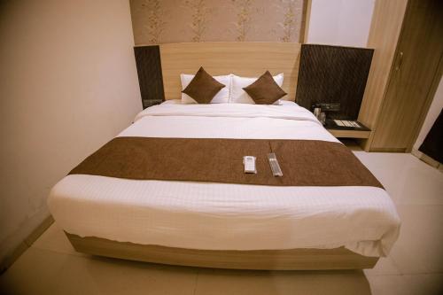 Hotel Sundaram Palace Ujjain,21/4 Mahakal Marg Bhishma Nagar 456006 Ujjain,3 star