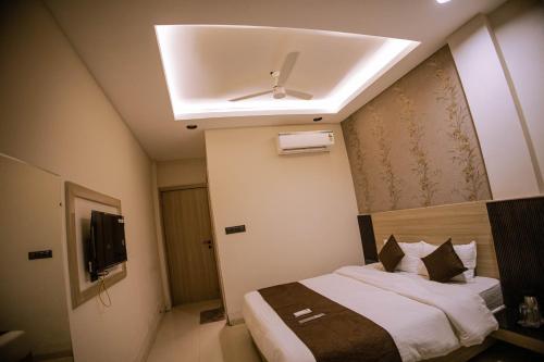 hotel sundaram palace ujjain