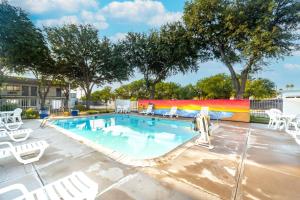 motel 6 del rio tx