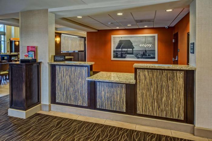 hampton inn and suites destin