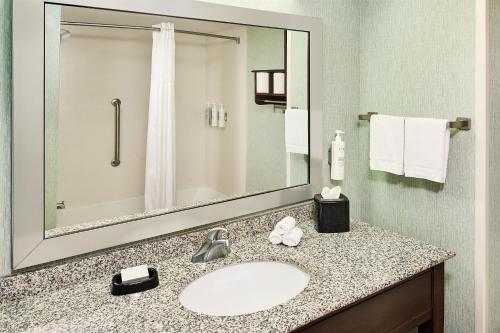 hampton inn and suites destin