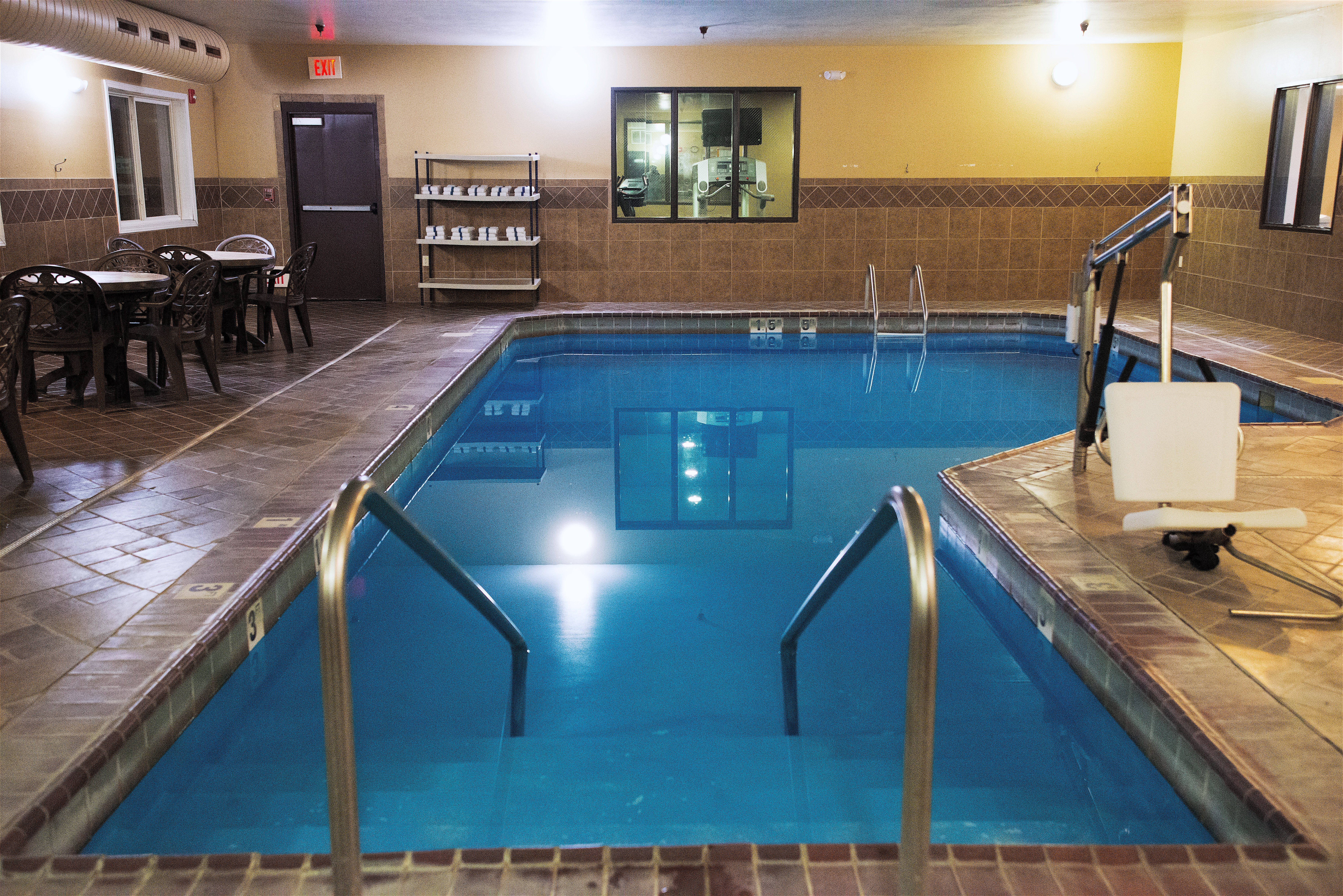 holiday inn express devils lake by ihg