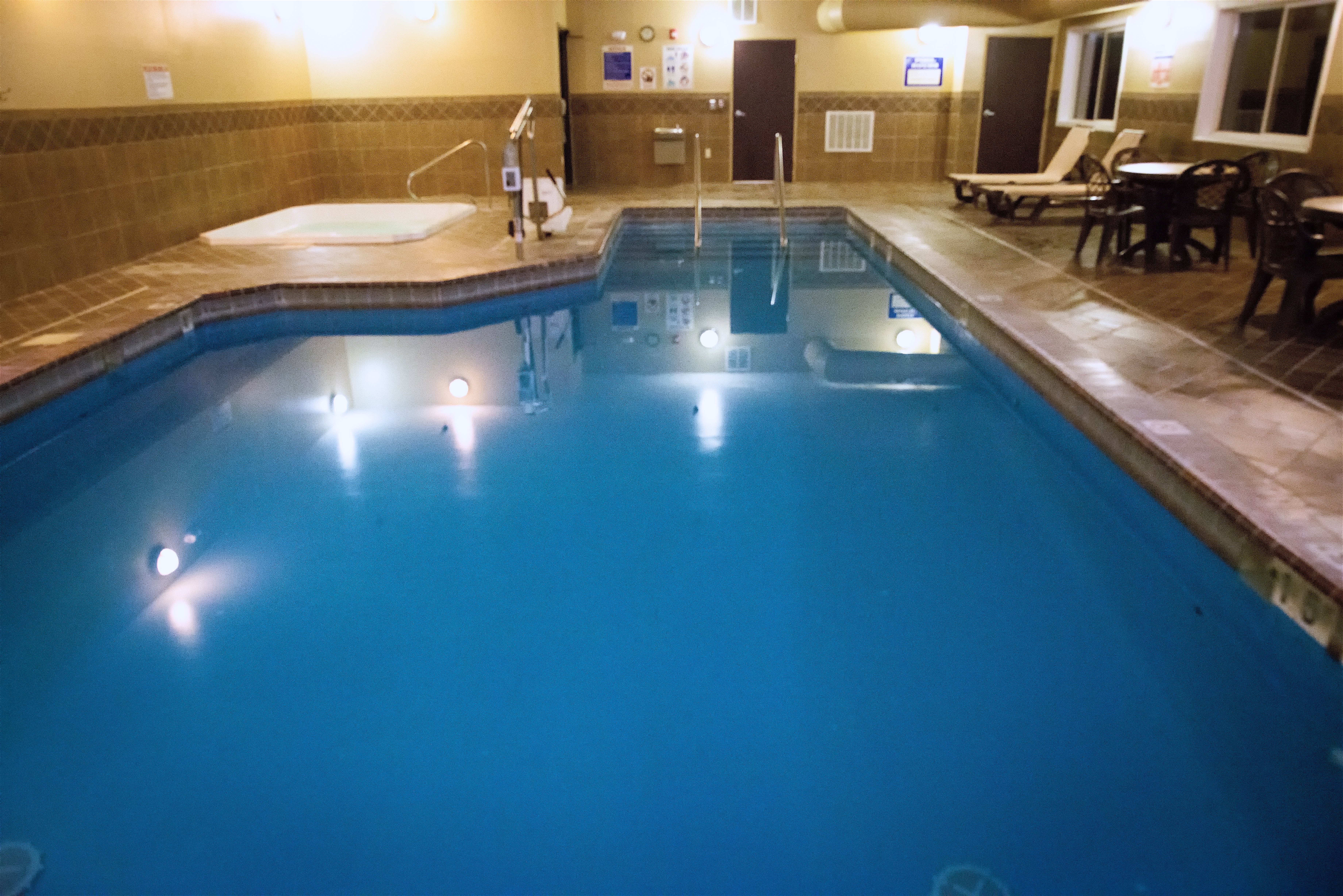 holiday inn express devils lake by ihg