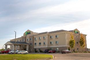 holiday inn express devils lake by ihg