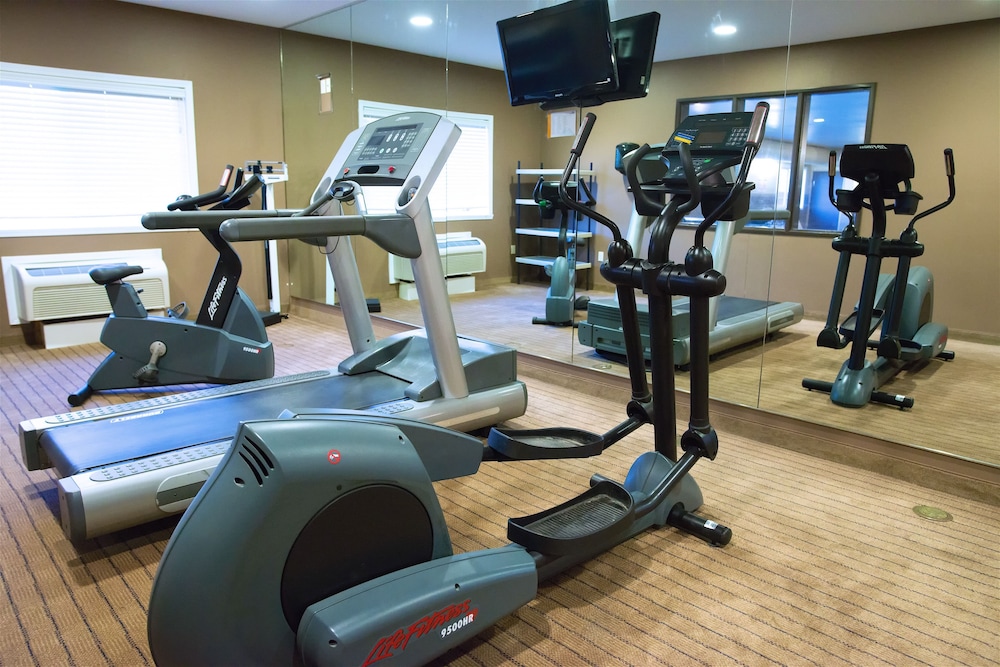 holiday inn express devils lake by ihg