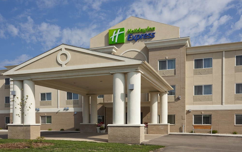 holiday inn express devils lake by ihg