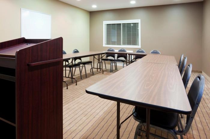 holiday inn express devils lake by ihg