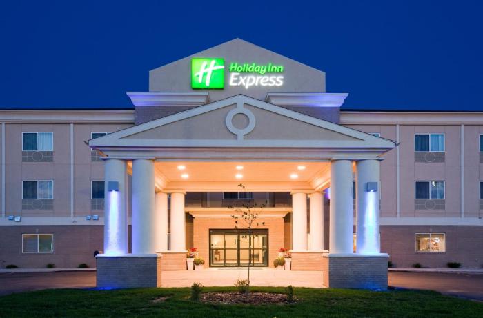 holiday inn express devils lake by ihg