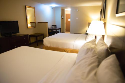holiday inn express devils lake by ihg