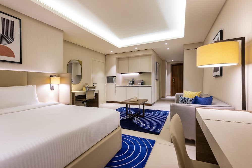 voco doha west bay suites