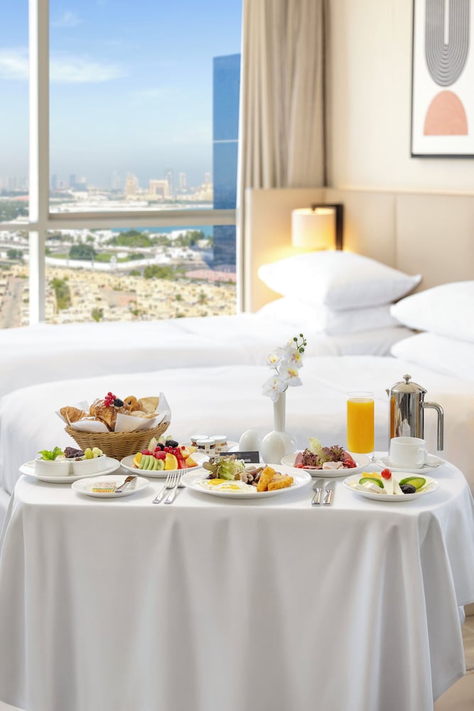 voco doha west bay suites