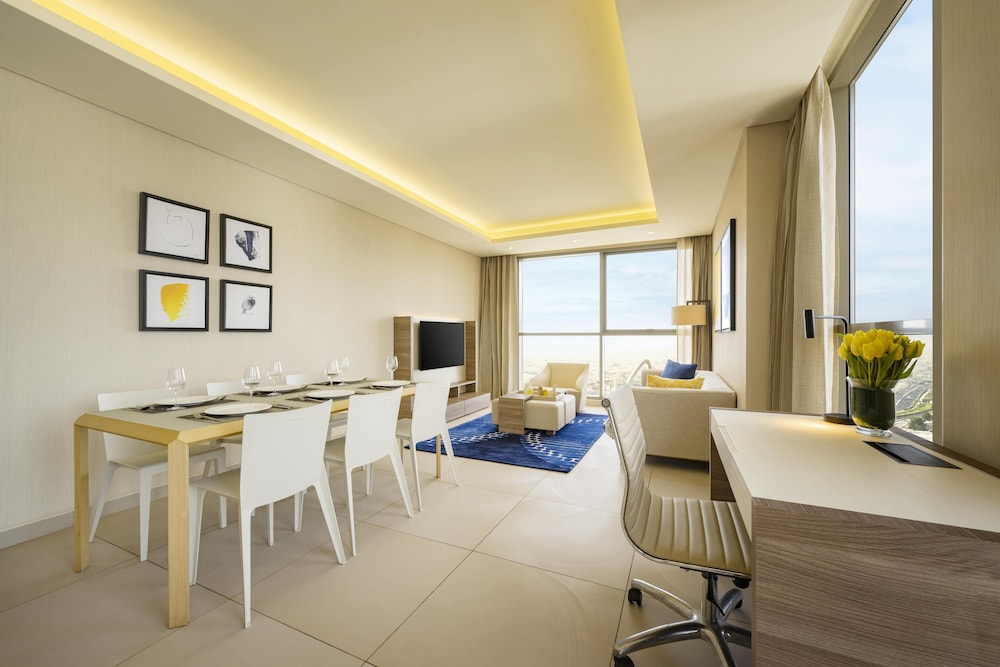 voco doha west bay suites