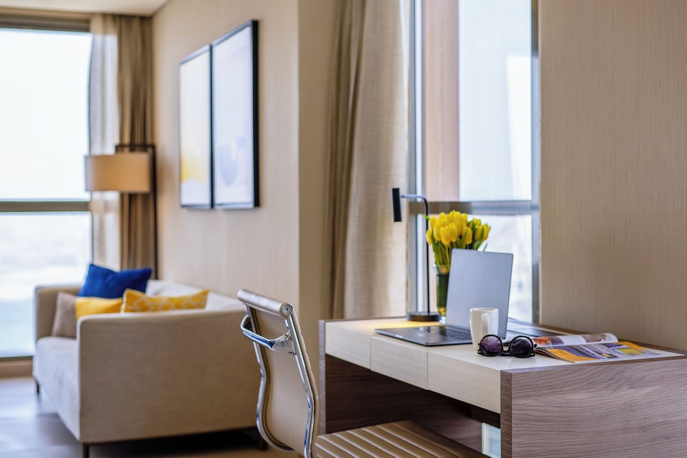 voco doha west bay suites