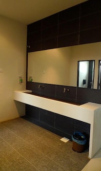 hotel austin paradise