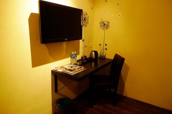 hotel austin paradise