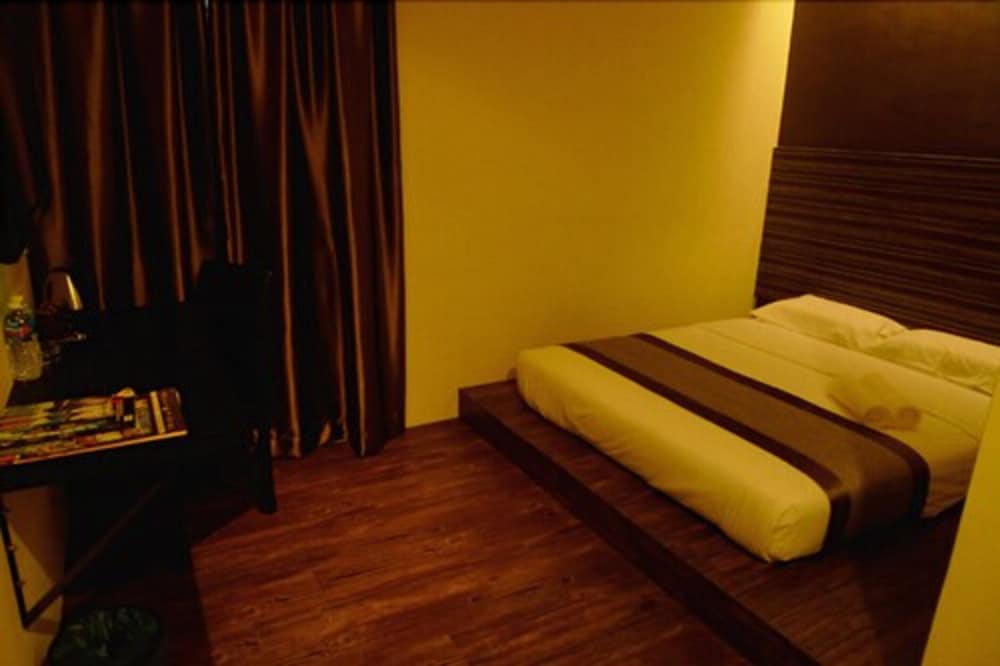 hotel austin paradise