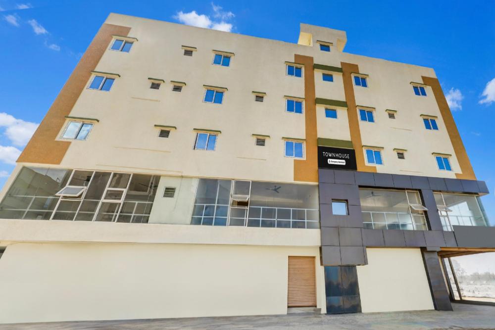 super townhouse hennur prakruthi layout bangalore