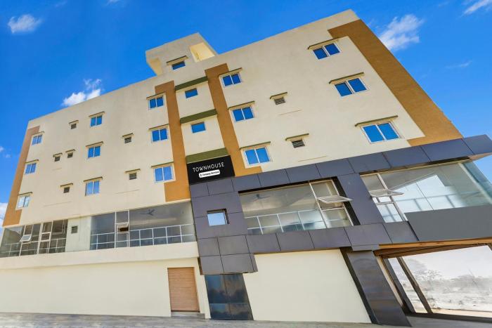 super townhouse hennur prakruthi layout bangalore