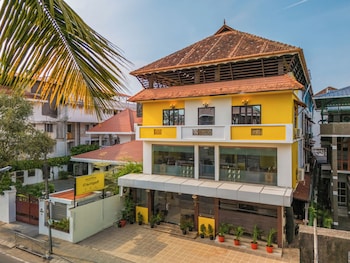 the hosteller fort kochi ocean edge