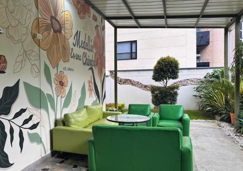 hotel greenview medellin