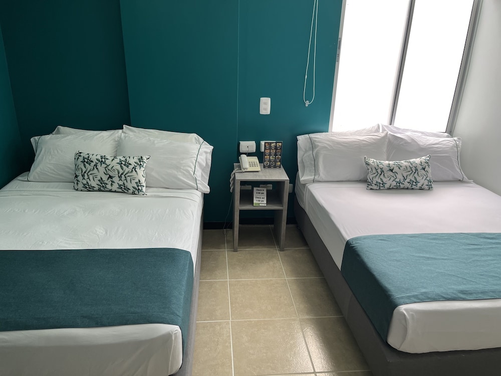 hotel greenview medellin