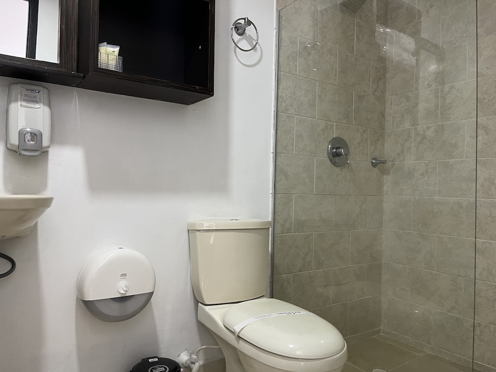 hotel greenview medellin