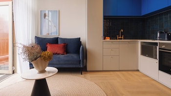 the trade boutique hotel