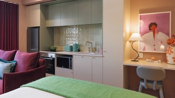 the trade boutique hotel