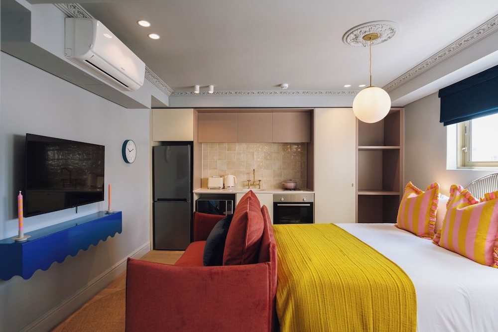 the trade boutique hotel