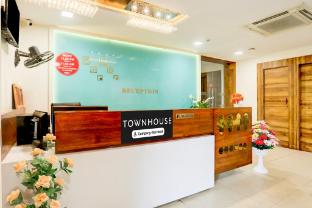 super townhouse prahladnagar