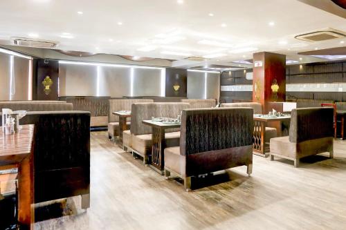 super townhouse prahladnagar