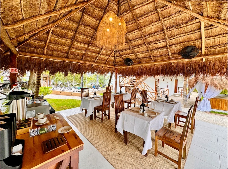 azulea bacalar hotel and spa lagoon front