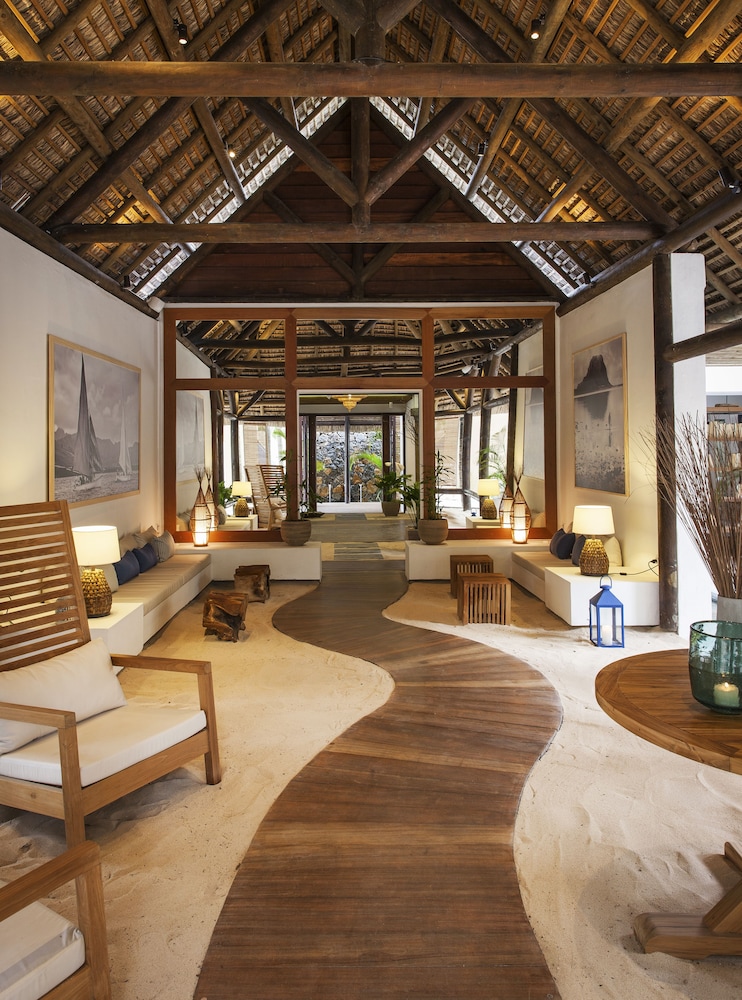 veranda pointe aux biches hotel