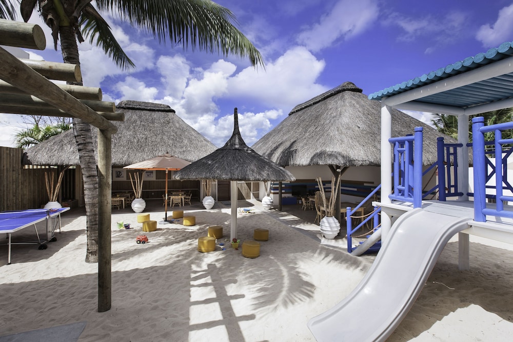 veranda pointe aux biches hotel