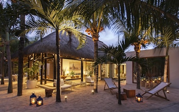 veranda pointe aux biches hotel