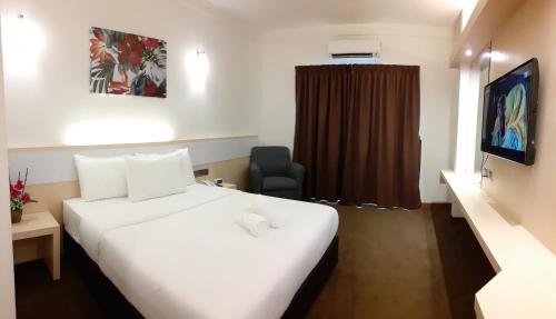 serdang lake view resort