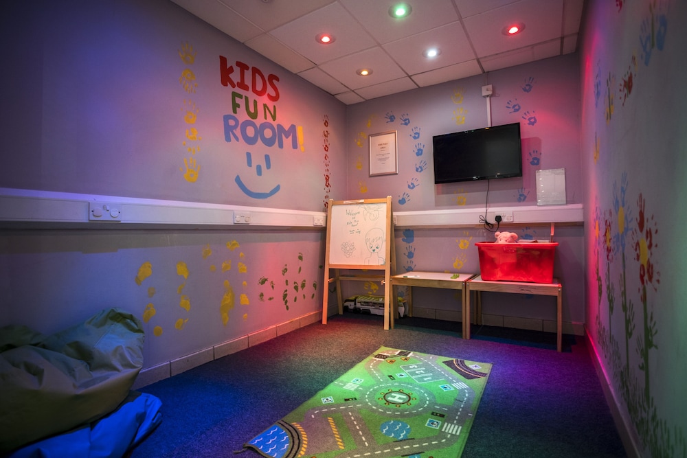 holiday inn express stafford by ihg