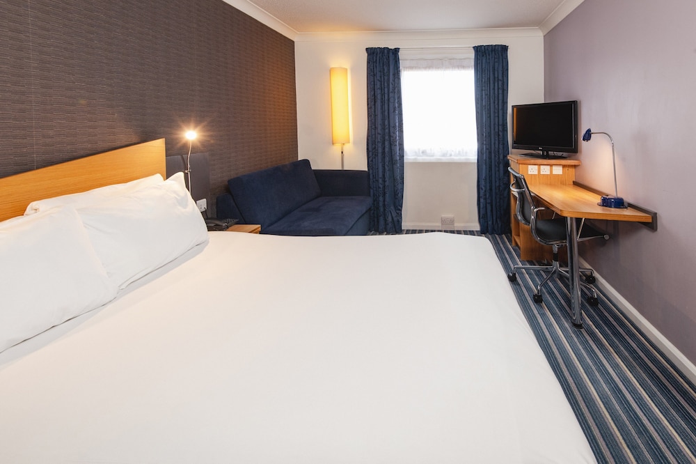 holiday inn express stafford by ihg