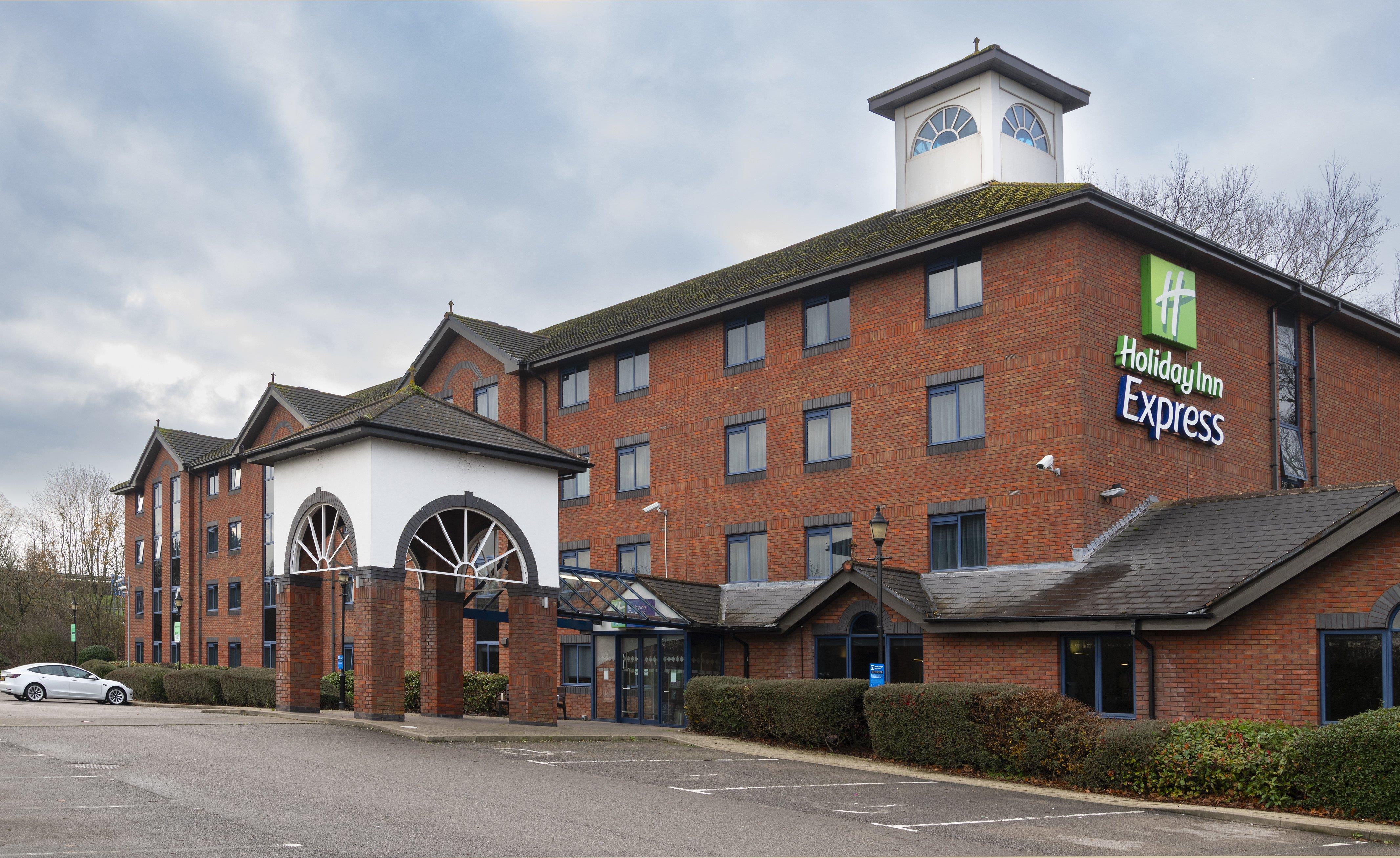 holiday inn express stafford by ihg