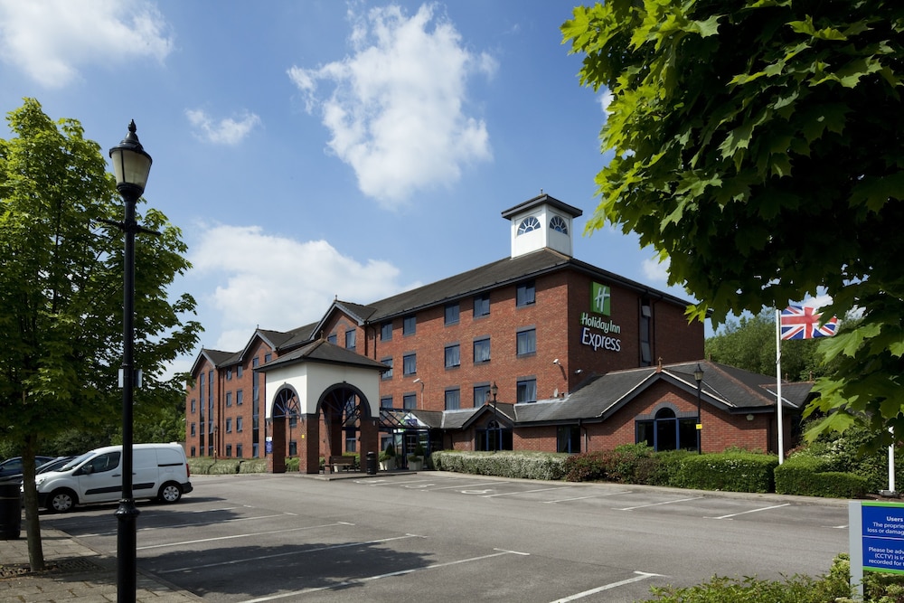 holiday inn express stafford by ihg